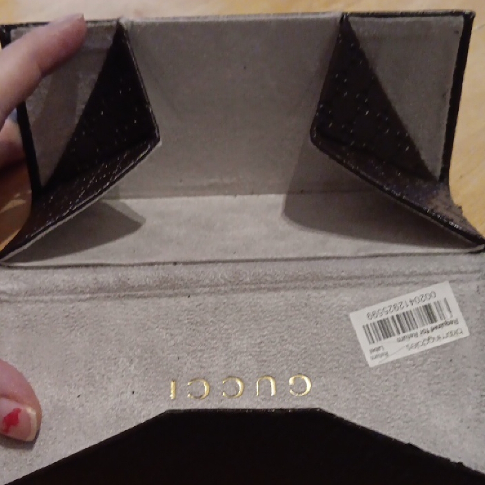 Gucci Black Textured Eyeglass Case - Picture 6 of 10